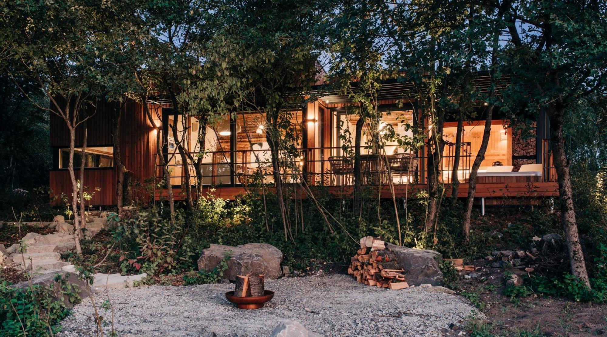 Zama Forest Resort Kismaros Esterno foto